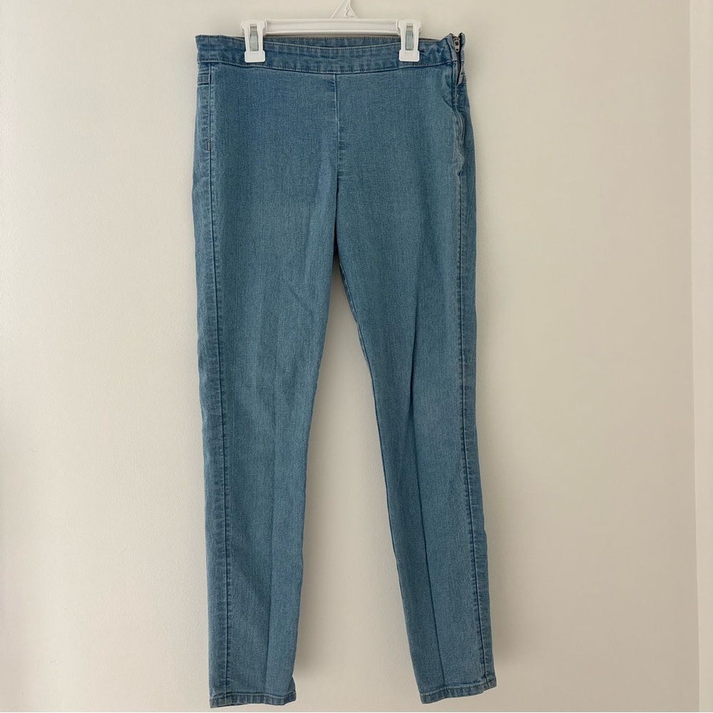 H&M blue high-waisted skinny jeans